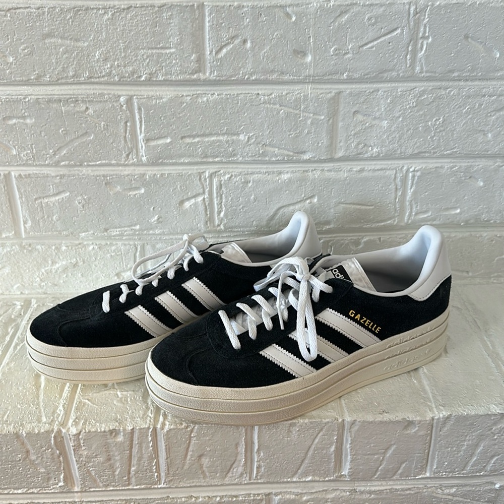 NWOT | W10 Adidas Gazelle Platform Sneakers